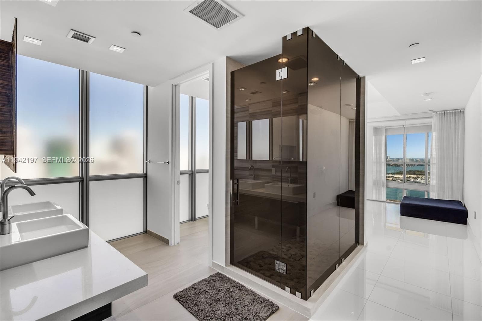 1100 Biscayne Blvd # 2907, Miami FL 33132 — 18