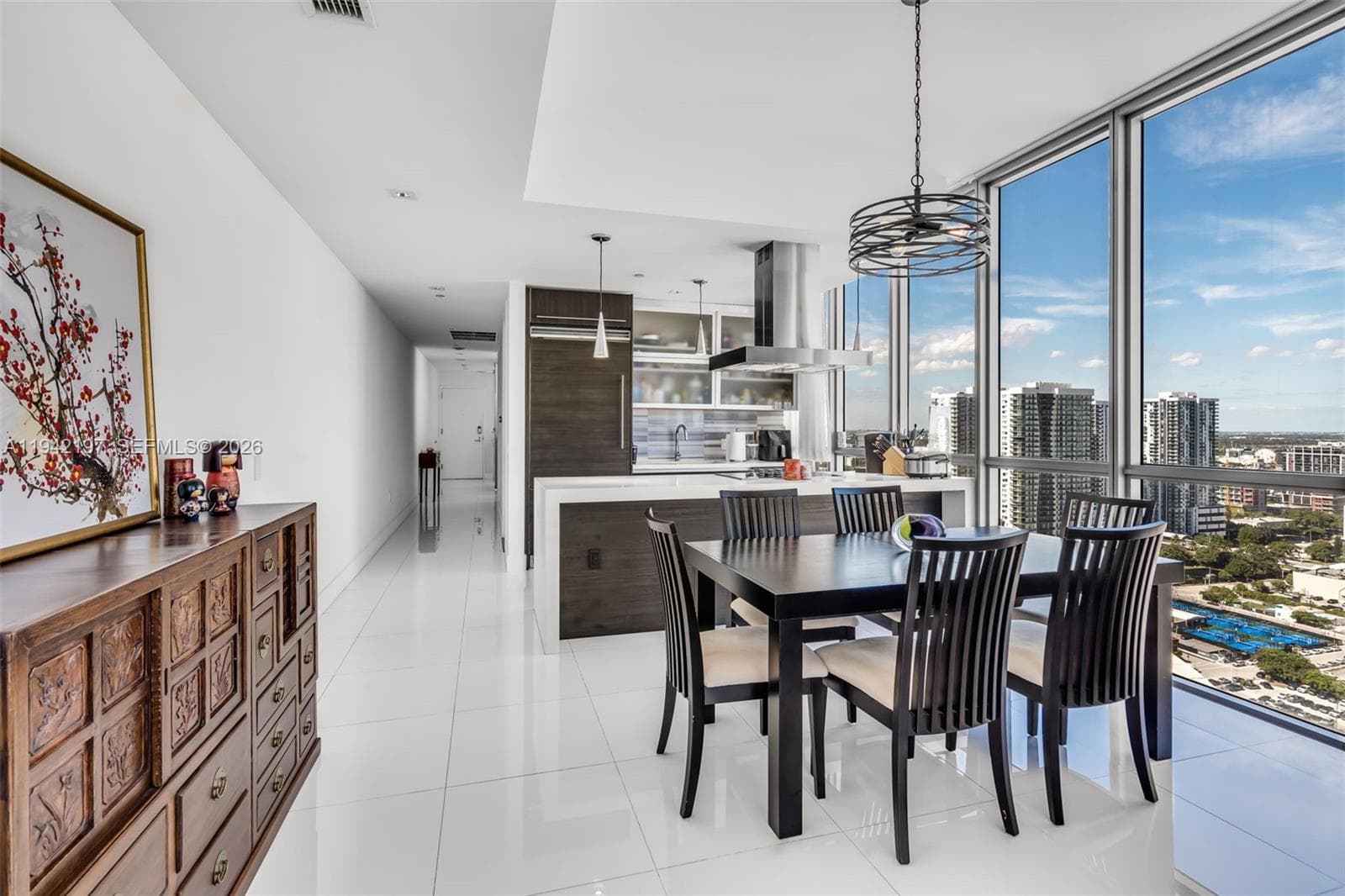 1100 Biscayne Blvd # 2907, Miami FL 33132 — 11