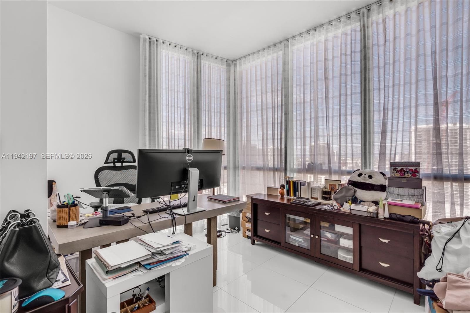 1100 Biscayne Blvd # 2907, Miami FL 33132 — 31