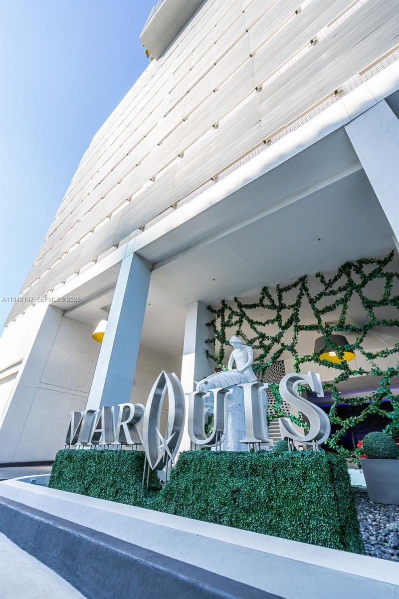 1100 Biscayne Blvd # 2907, Miami FL 33132 — 4