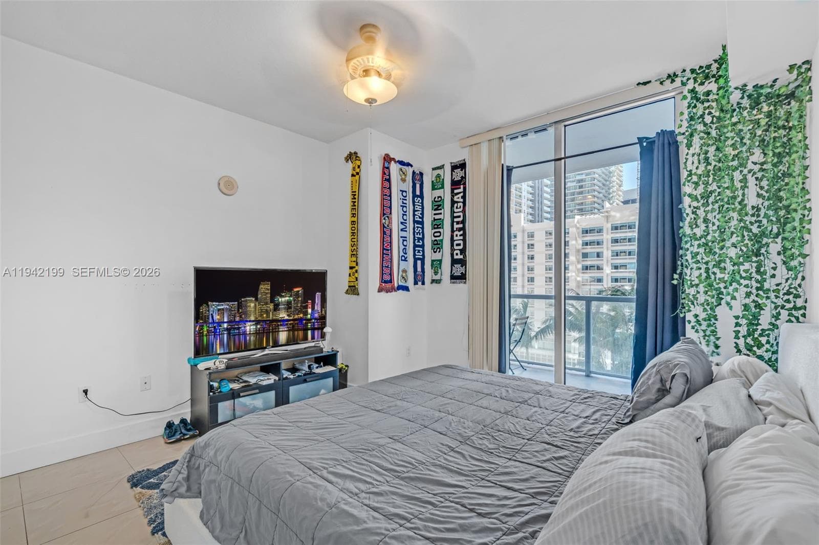 1111 SW 1st Ave, Miami FL 33130 — 13
