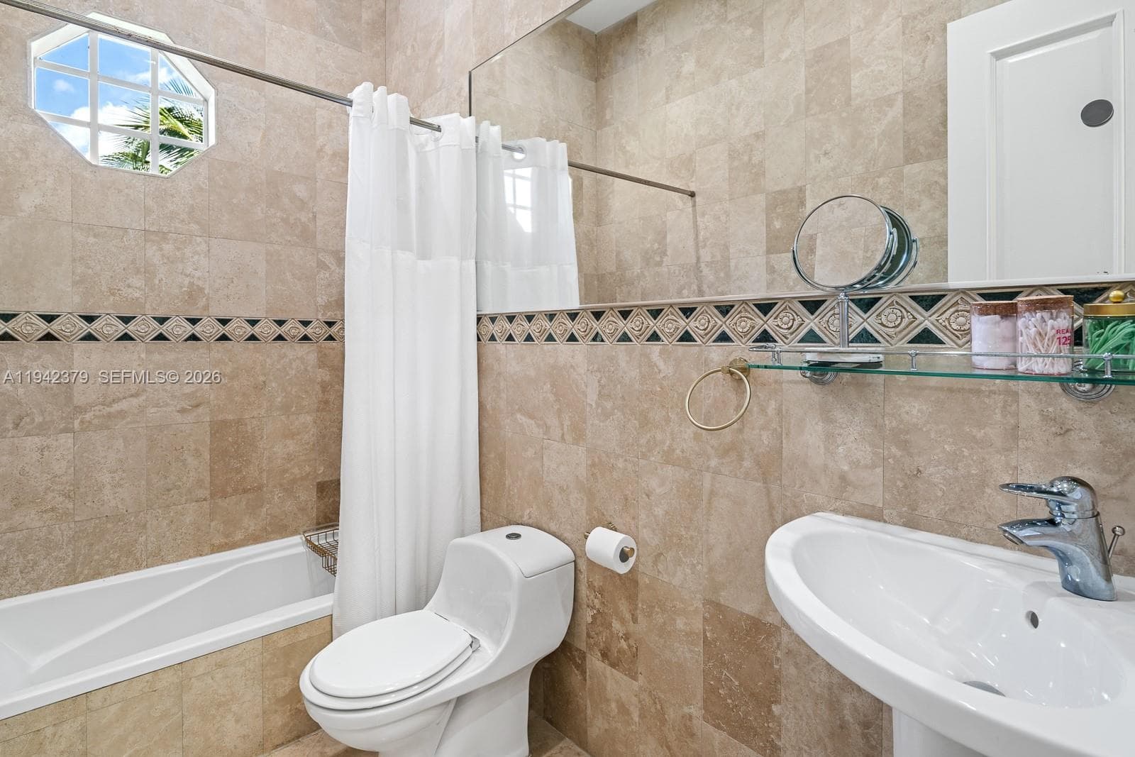 1224 Almeria Ave, Coral Gables FL 33134 — 23