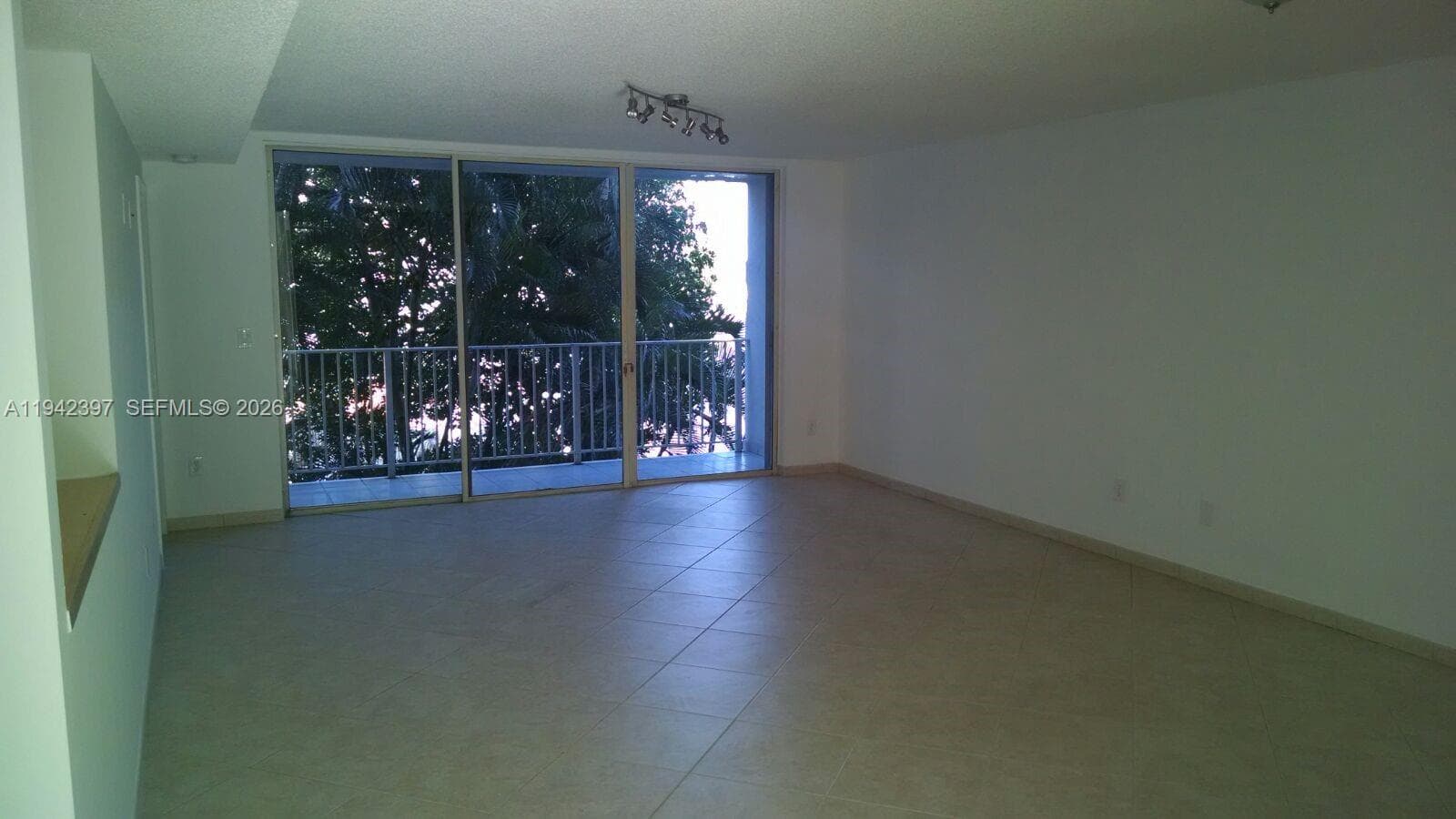 16531 NE 35th Ave # 201, North Miami Beach FL 33160 — 7