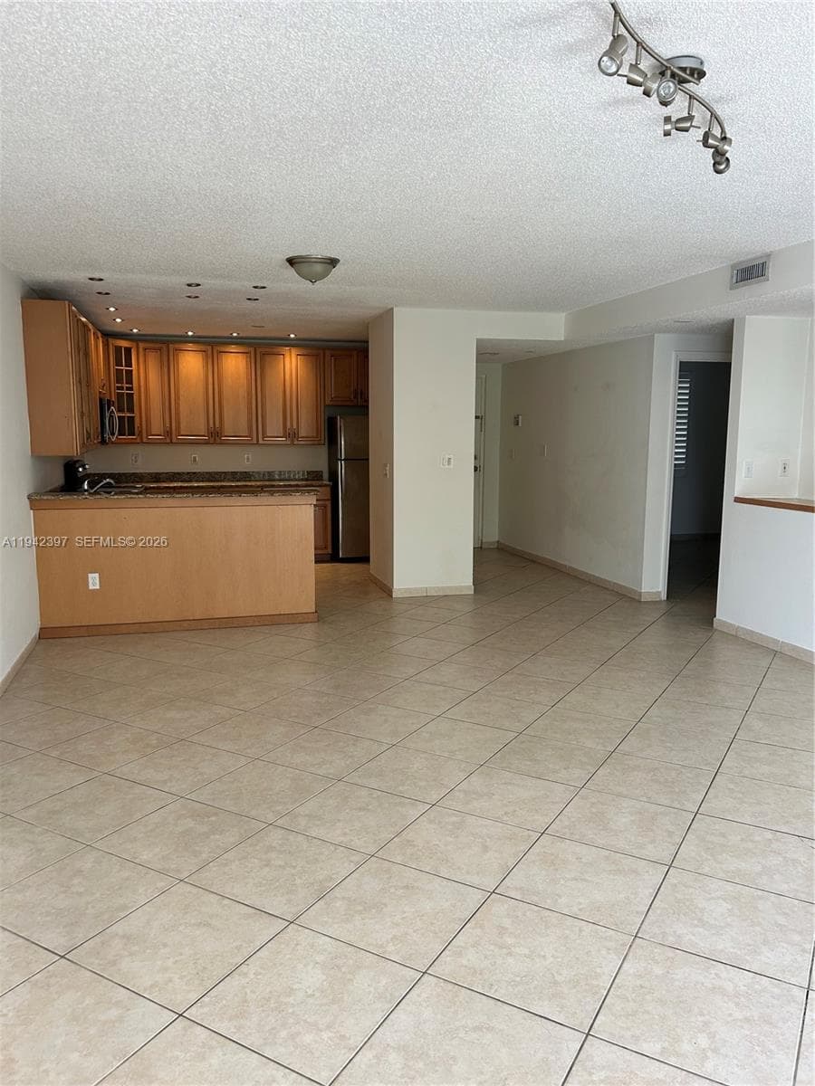 16531 NE 35th Ave # 201, North Miami Beach FL 33160 — 8