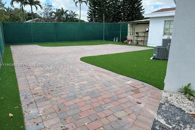 Grapeland, Miami, FL — 6