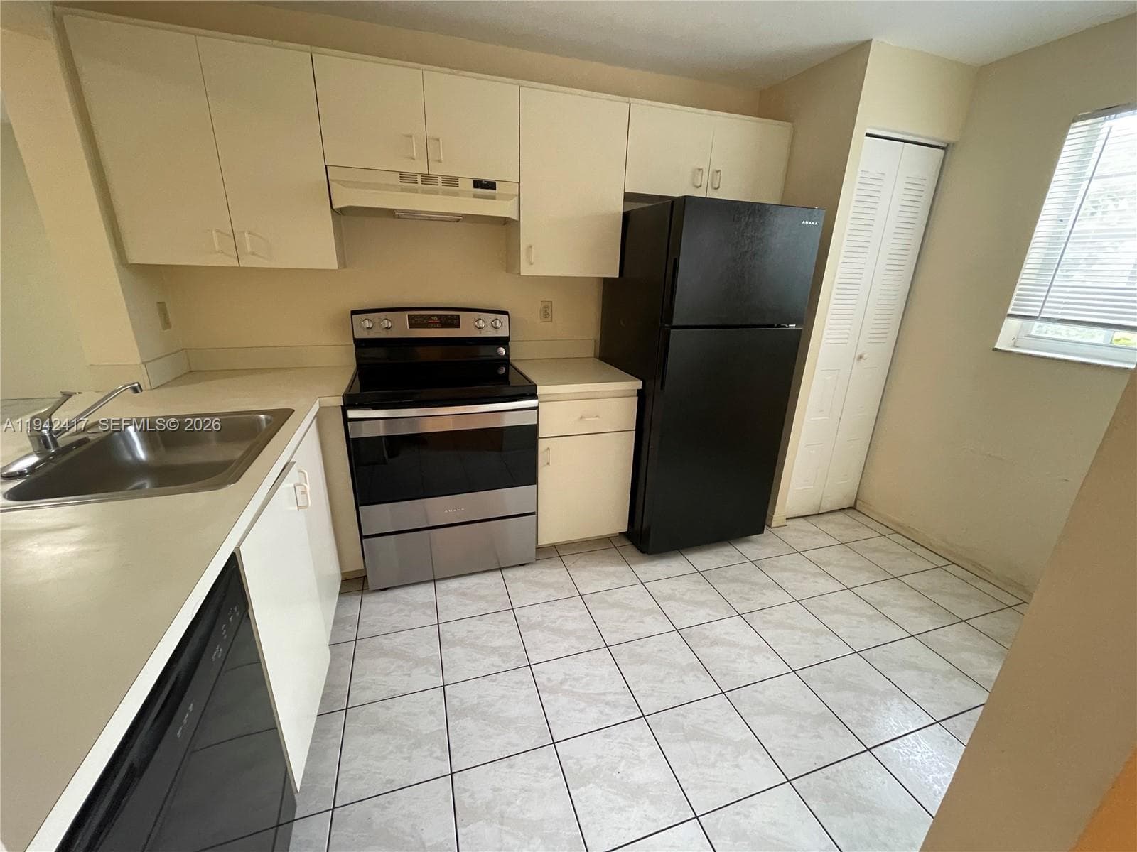 426 NE 210th Cir Ter # 2, Miami FL 33179 — 6