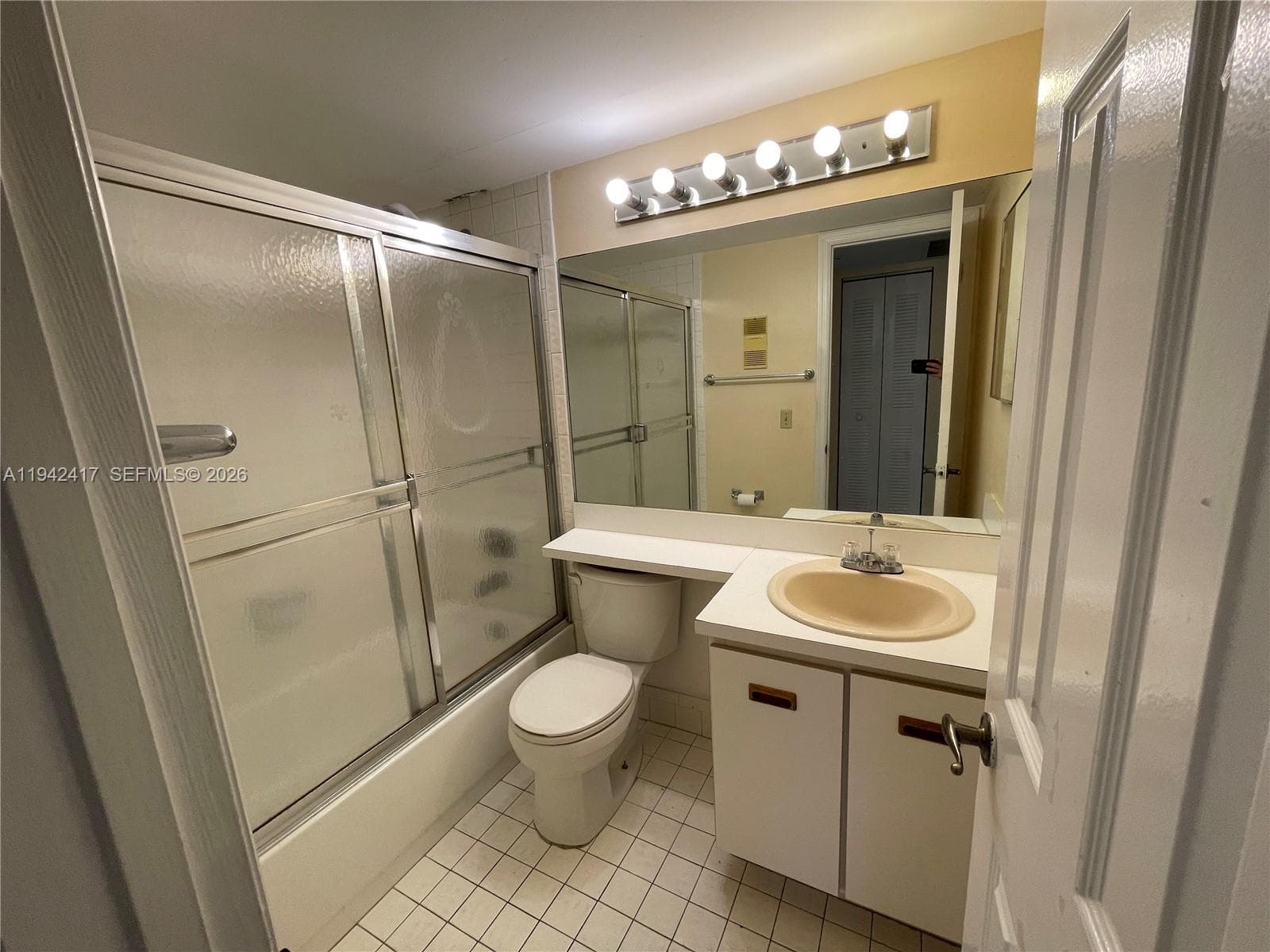 426 NE 210th Cir Ter # 2, Miami FL 33179 — 26