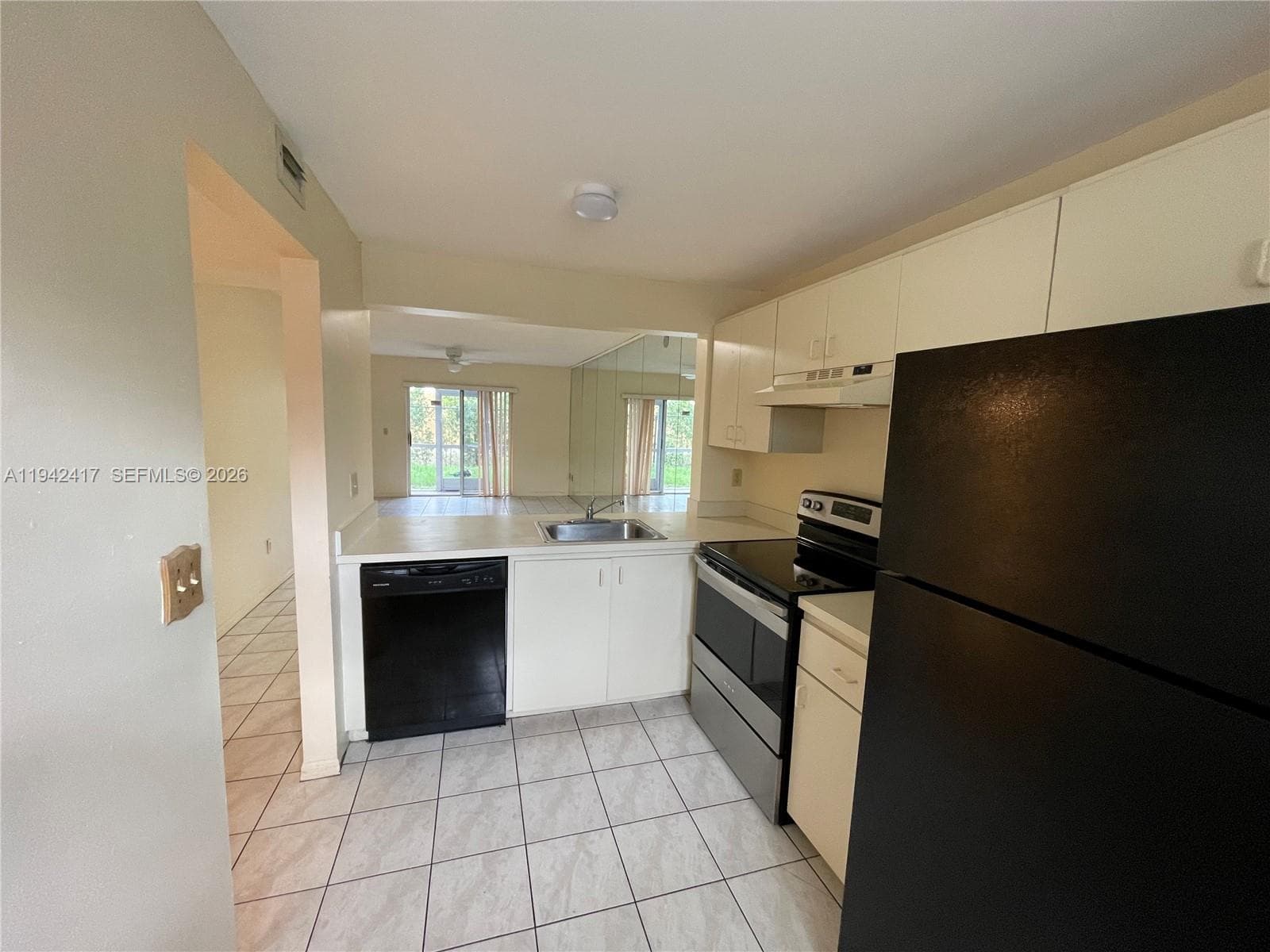 426 NE 210th Cir Ter # 2, Miami FL 33179 — 7