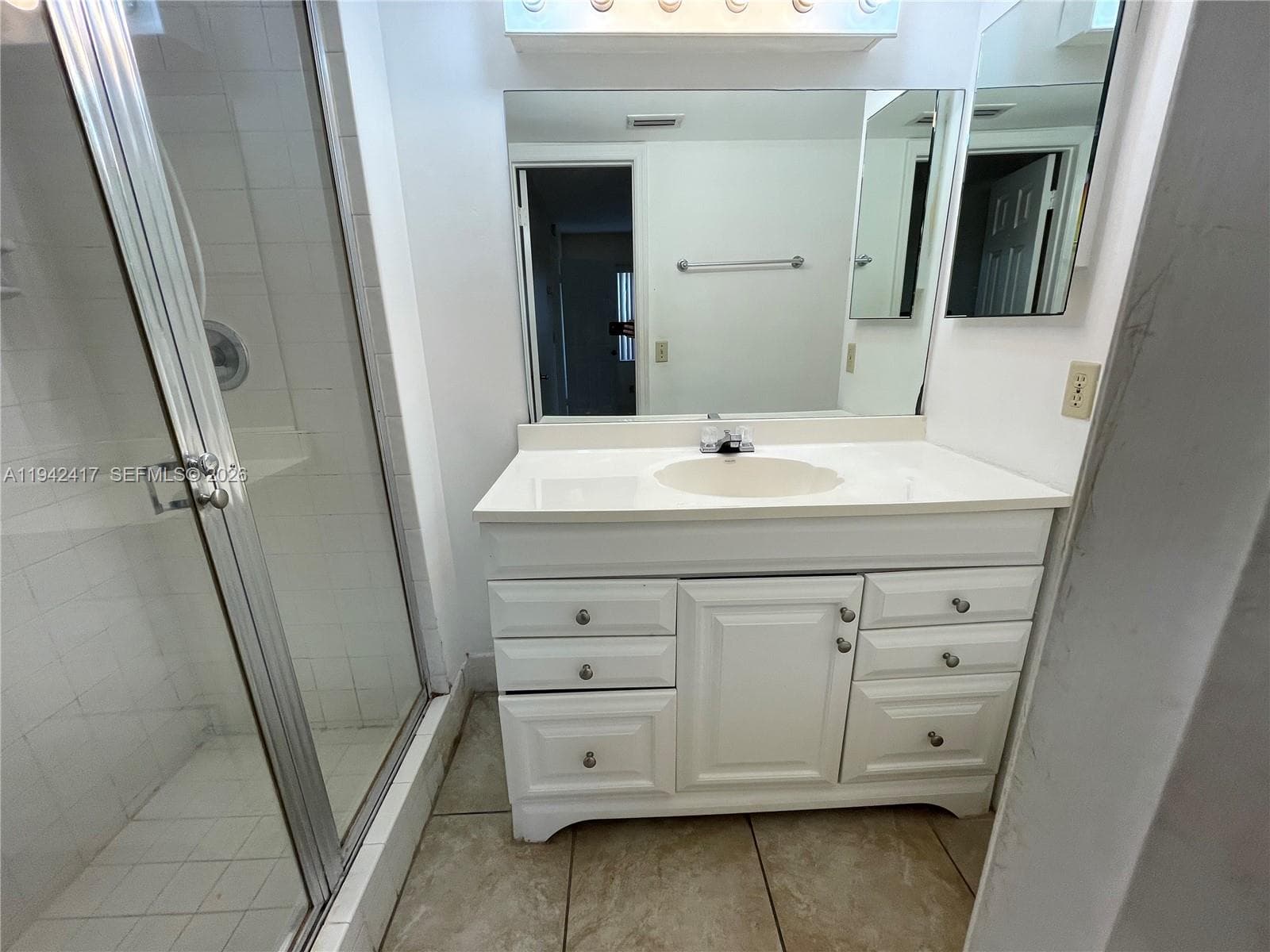 426 NE 210th Cir Ter # 2, Miami FL 33179 — 21