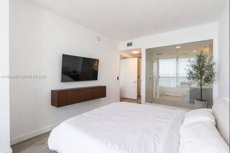 460 NE 28th St # 3402, Miami FL 33137 — 12