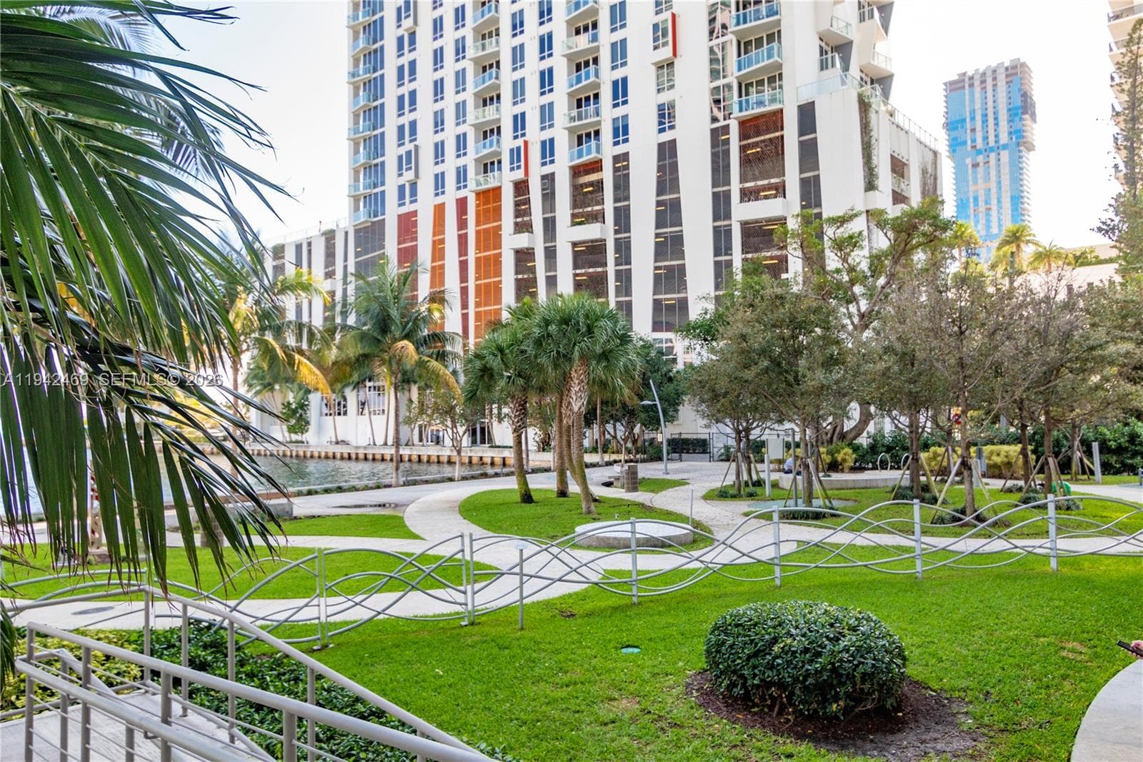 460 NE 28th St # 3402, Miami FL 33137 — 30