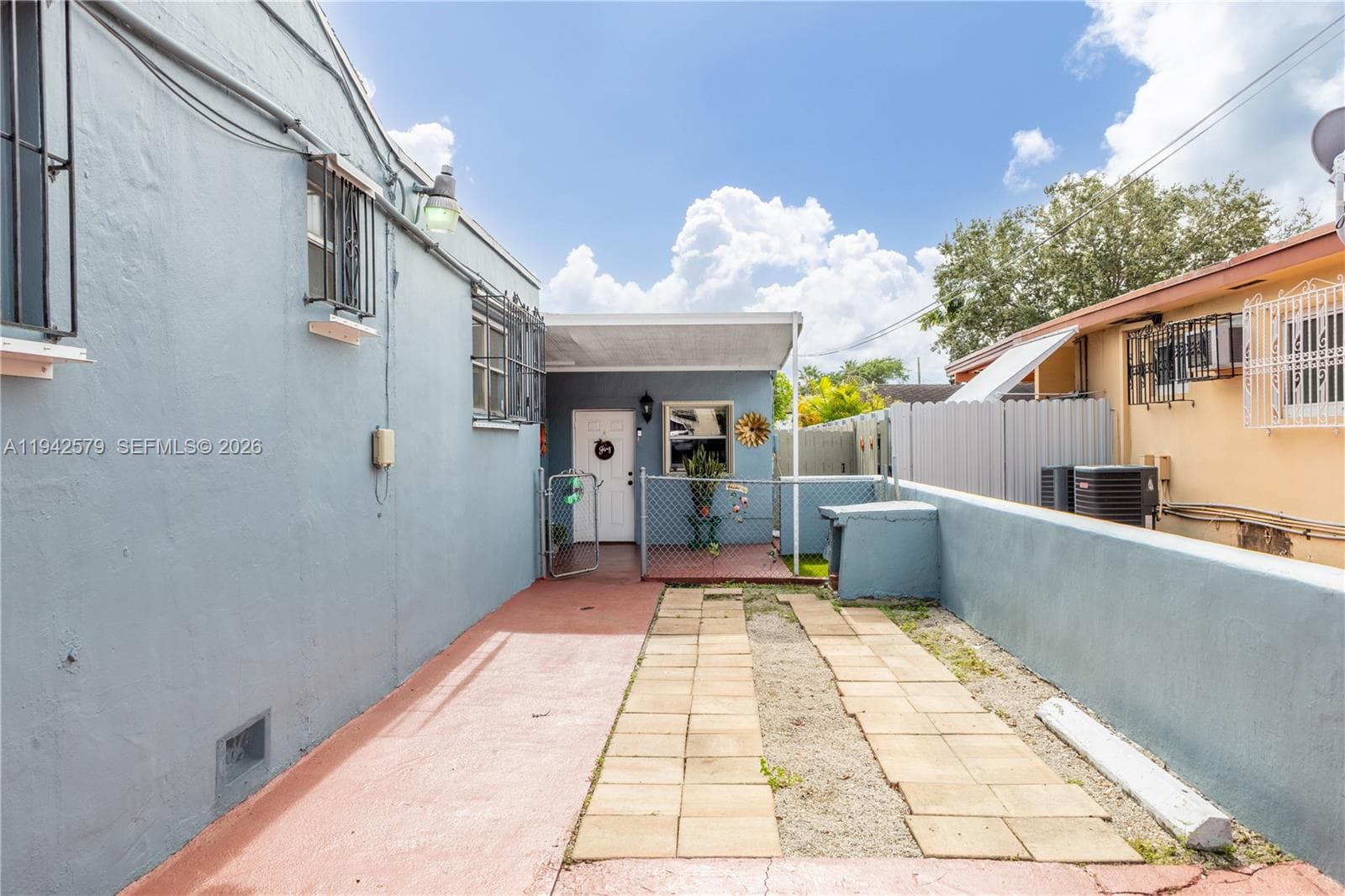 2818 SW 2nd St, Miami FL 33135 — 23