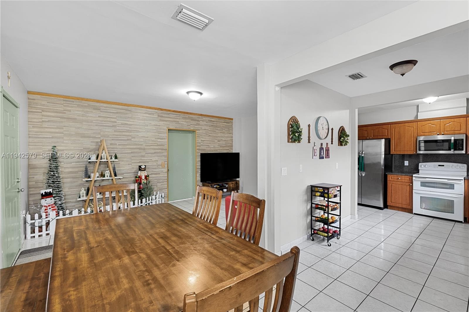 2818 SW 2nd St, Miami FL 33135 — 8