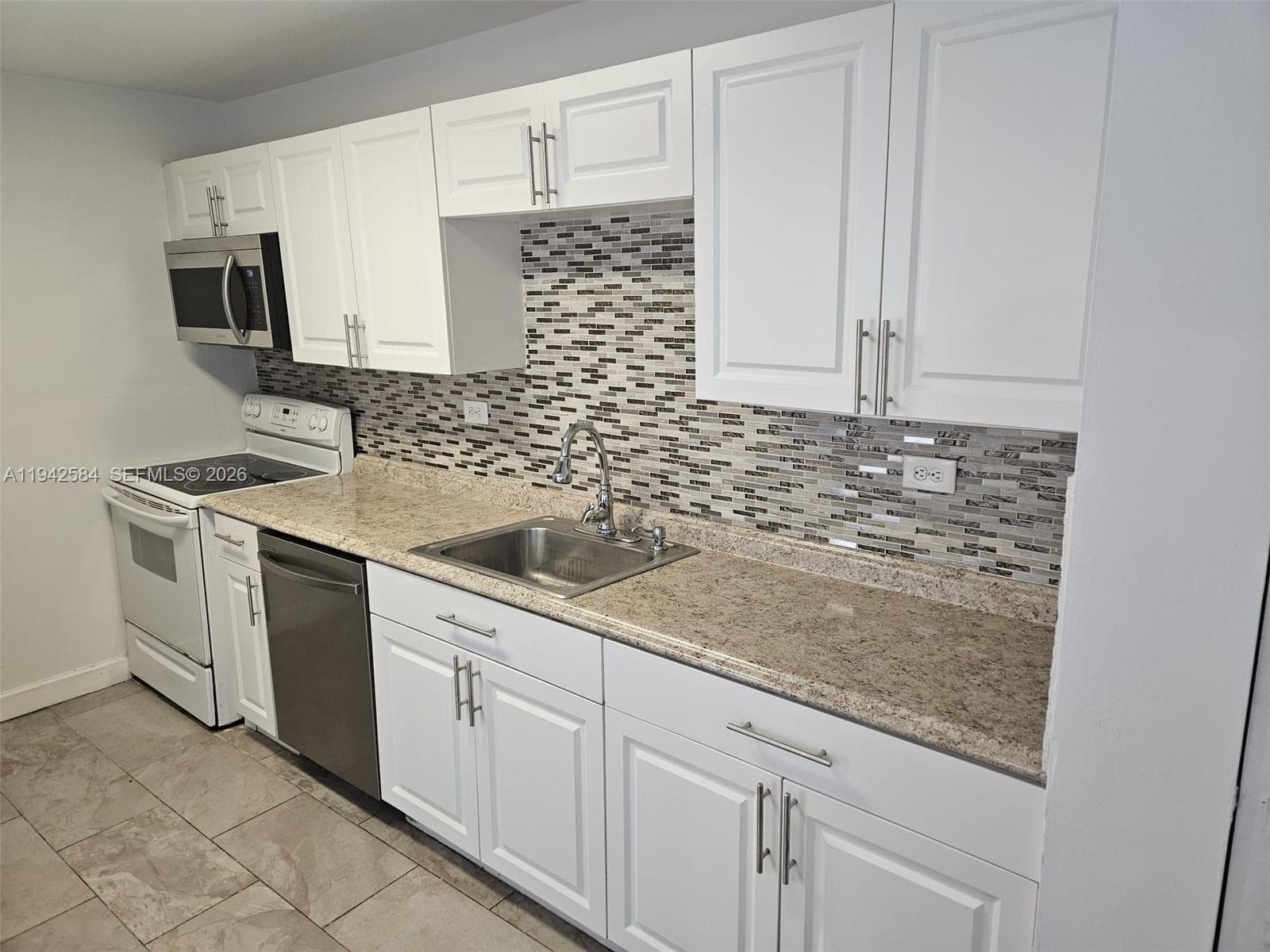 7135 Collins Ave # 1011, Miami Beach FL 33141 — 3