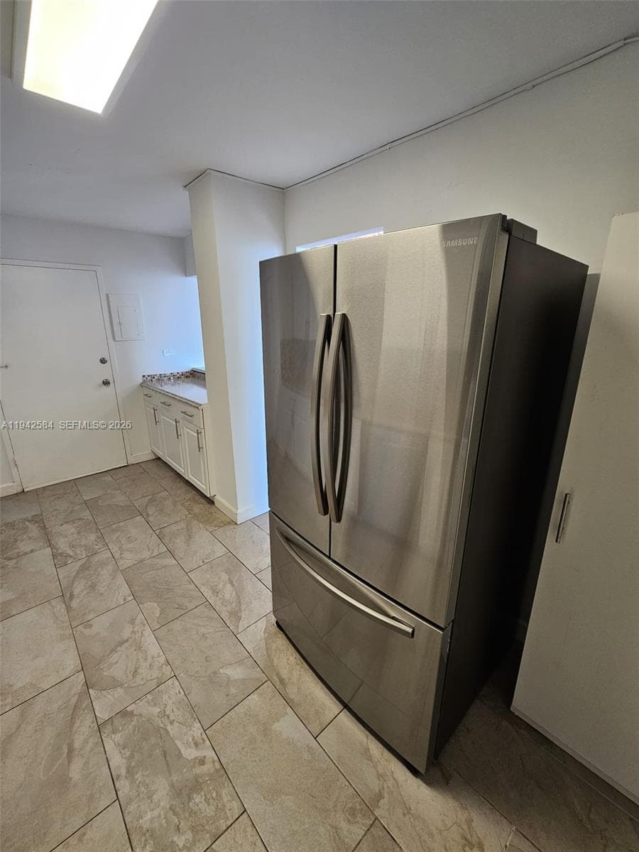 7135 Collins Ave # 1011, Miami Beach FL 33141 — 4