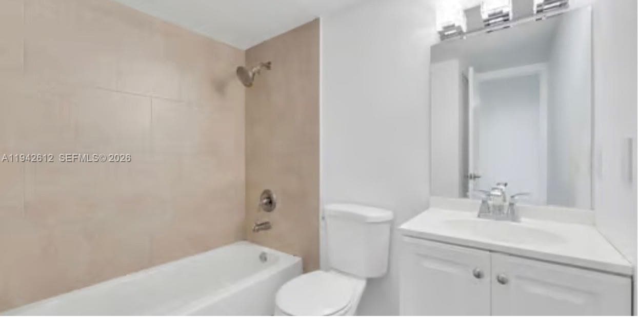 4841 NW 7th St # 4, Miami FL 33126 — 32