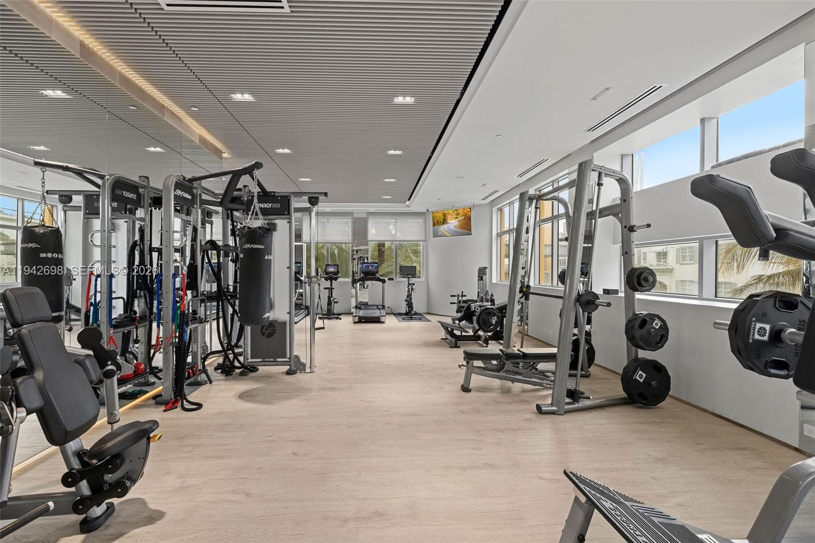1455 Ocean Dr # 1009, Miami Beach FL 33139 — 95