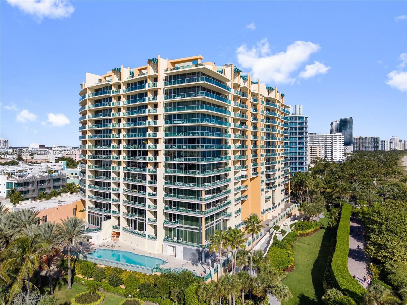 1455 Ocean Dr # 1009, Miami Beach FL 33139 — 17