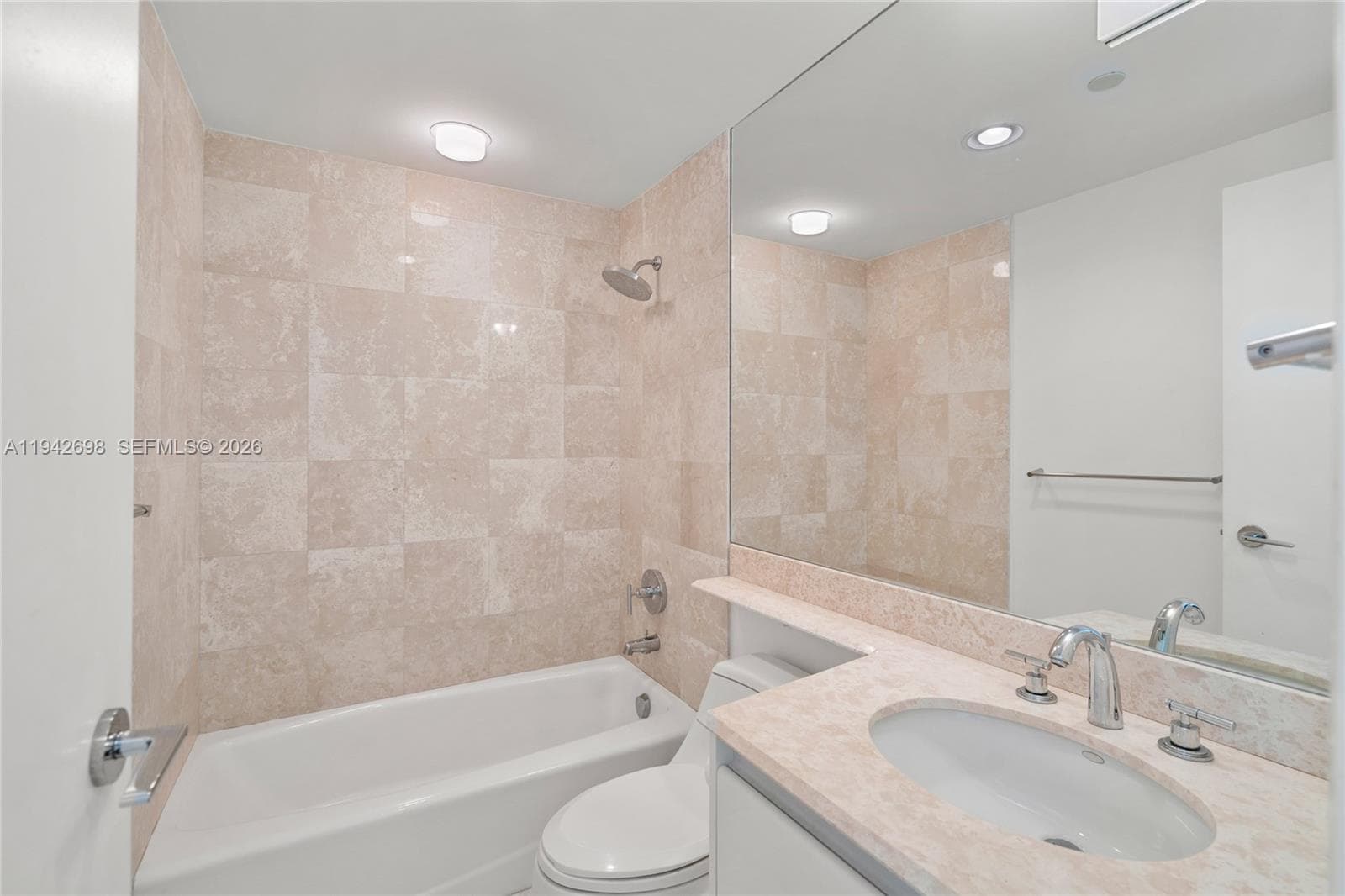 1455 Ocean Dr # 1009, Miami Beach FL 33139 — 57