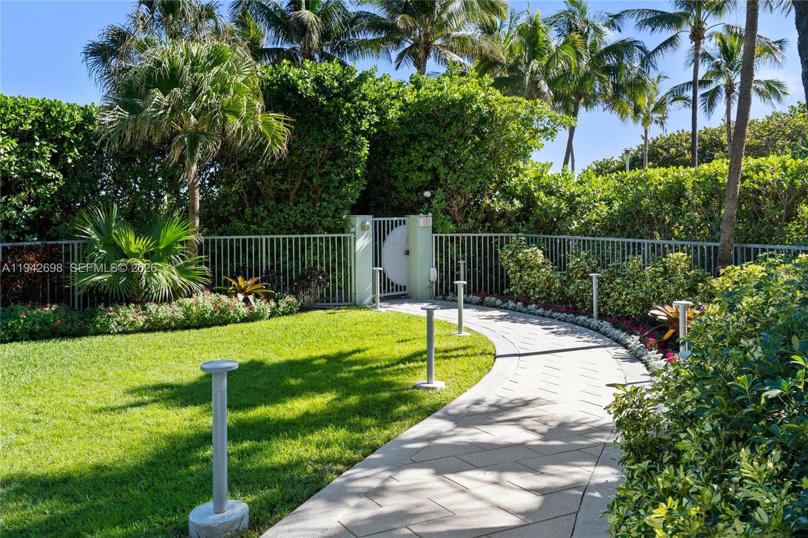 1455 Ocean Dr # 1009, Miami Beach FL 33139 — 22