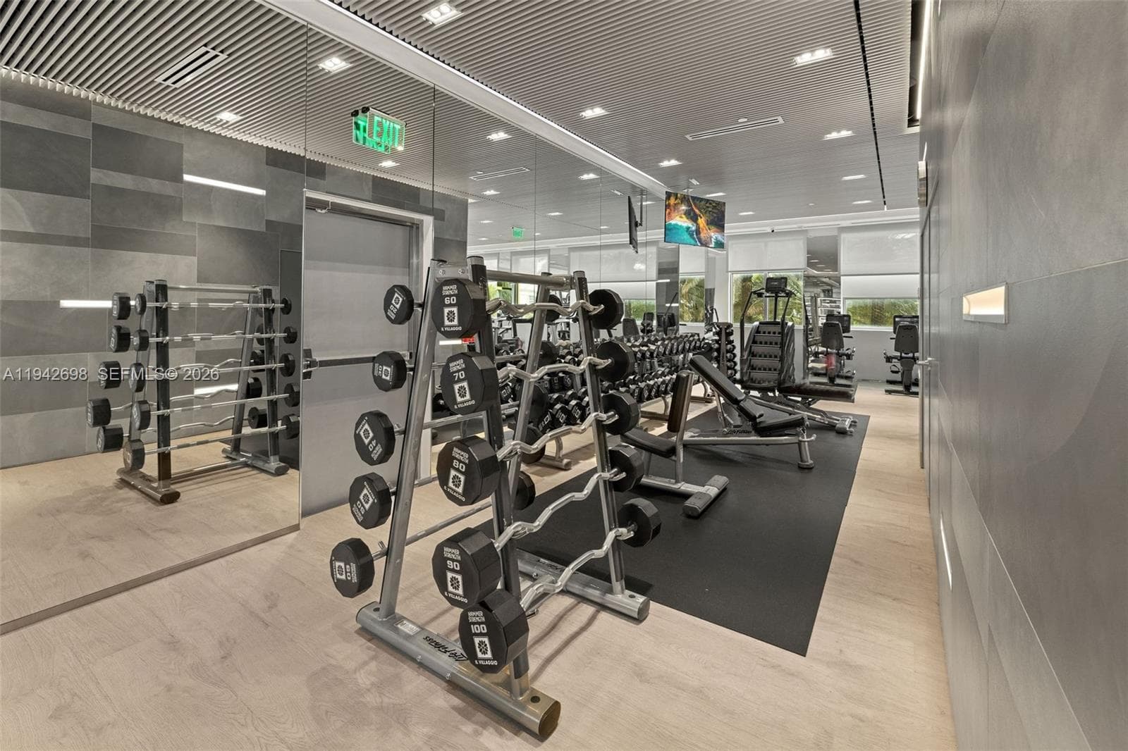 1455 Ocean Dr # 1009, Miami Beach FL 33139 — 96
