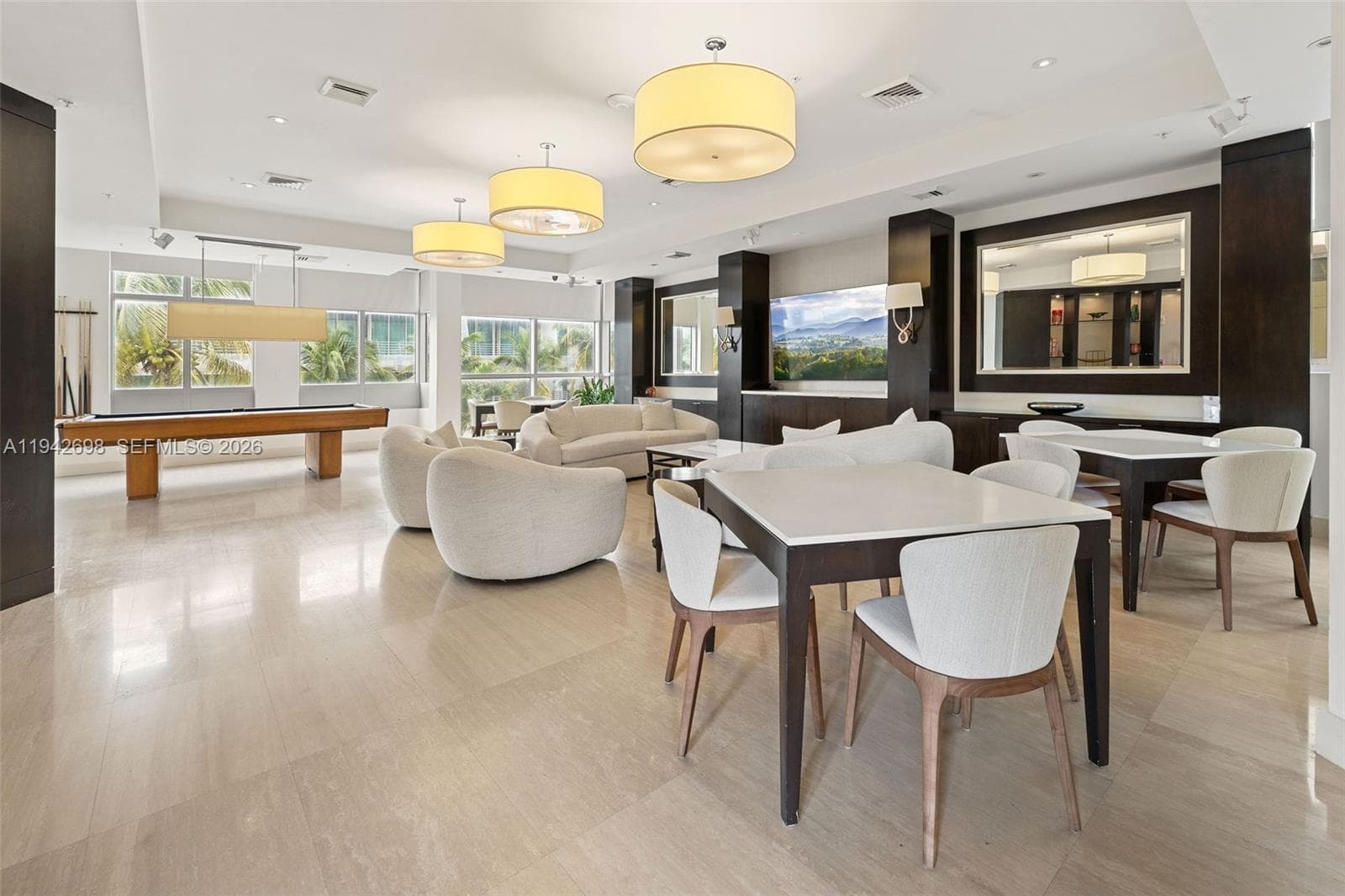 1455 Ocean Dr # 1009, Miami Beach FL 33139 — 92