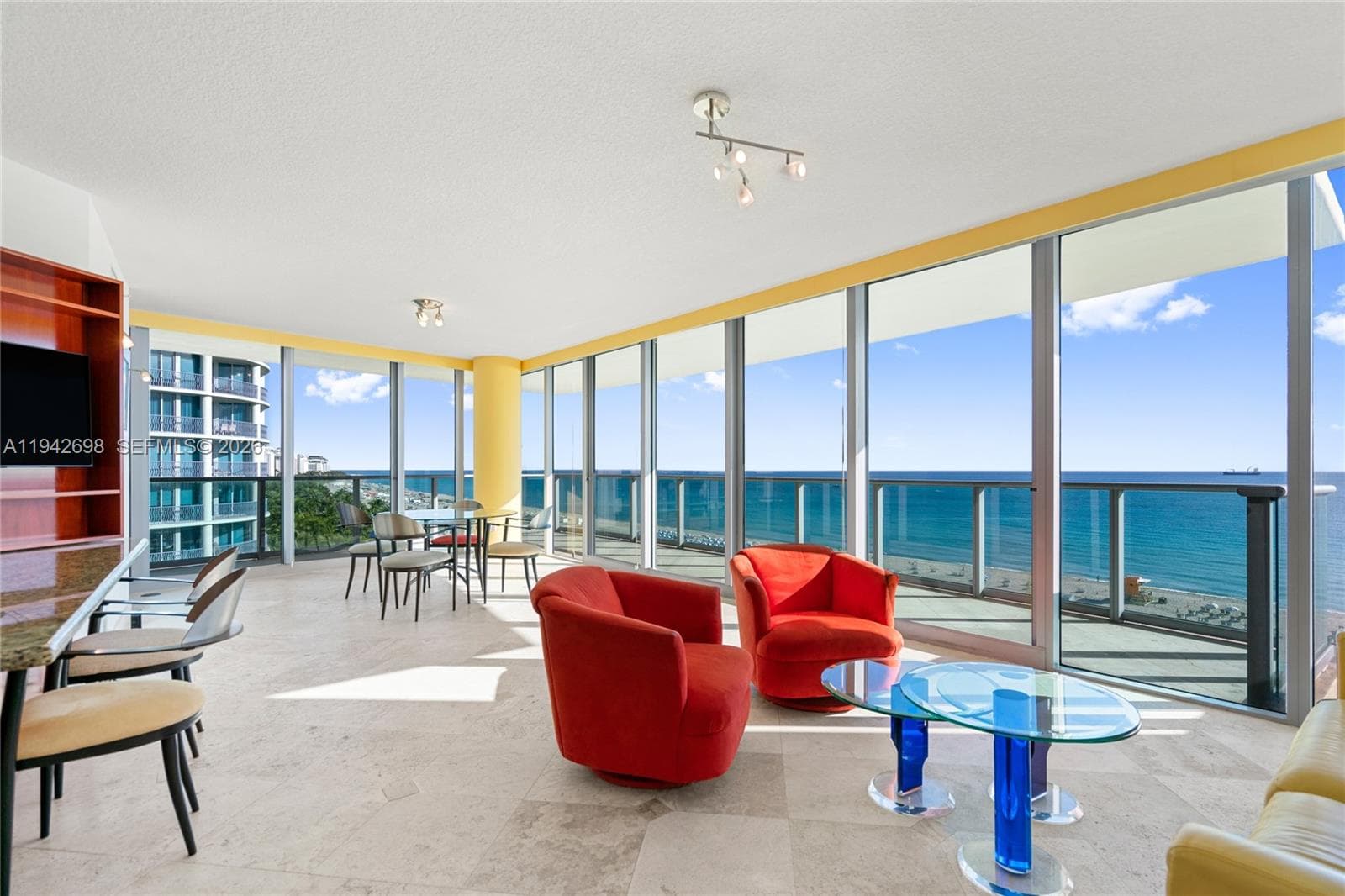 1455 Ocean Dr # 1009, Miami Beach FL 33139 — 34