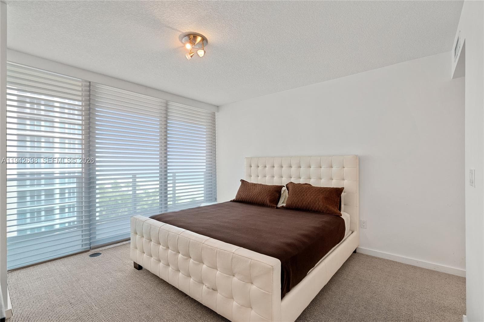 1455 Ocean Dr # 1009, Miami Beach FL 33139 — 51