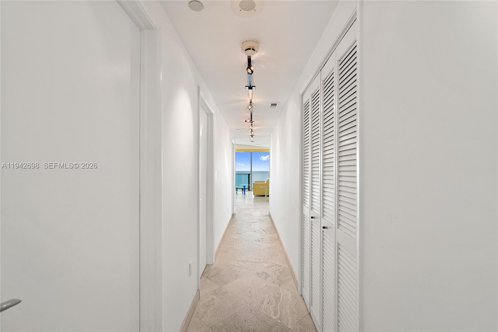 1455 Ocean Dr # 1009, Miami Beach FL 33139 — 55