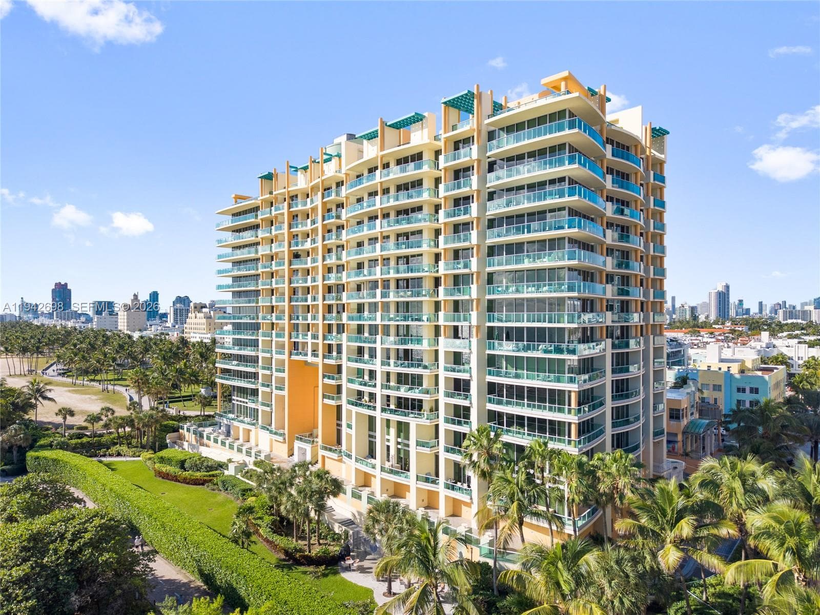 1455 Ocean Dr # 1009, Miami Beach FL 33139 — 11