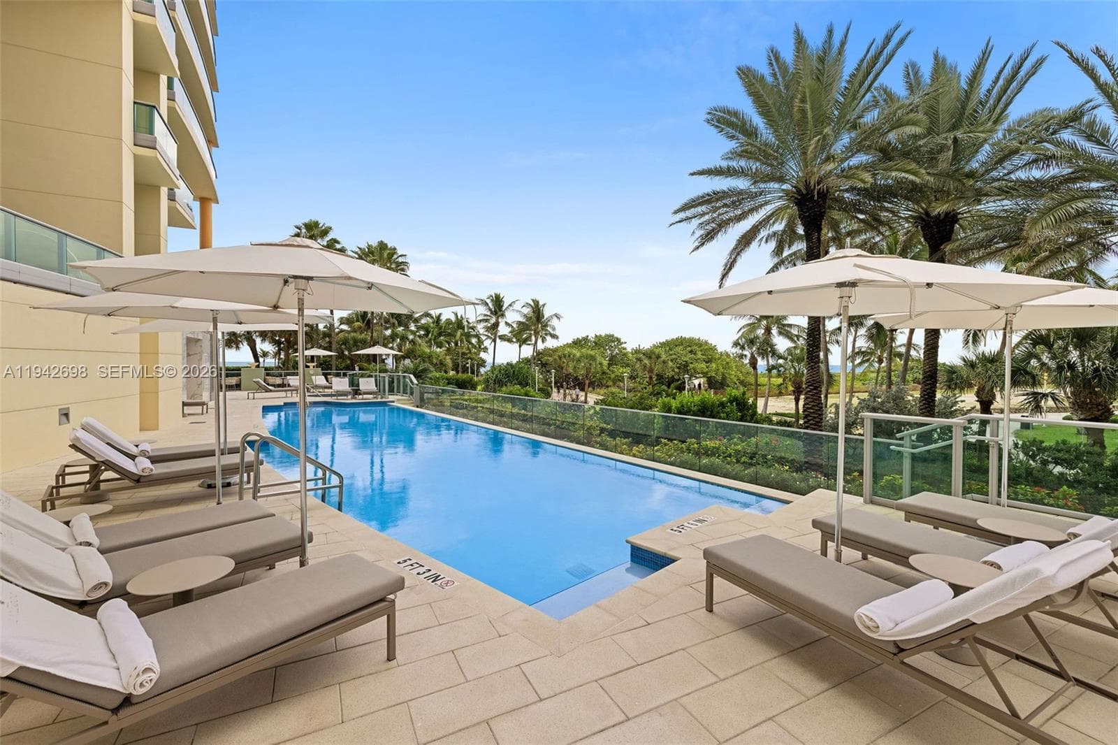 1455 Ocean Dr # 1009, Miami Beach FL 33139 — 87