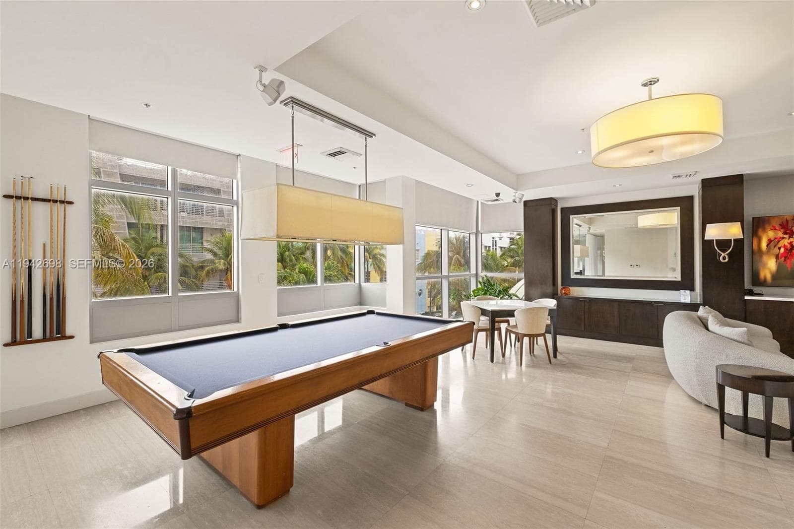 1455 Ocean Dr # 1009, Miami Beach FL 33139 — 93