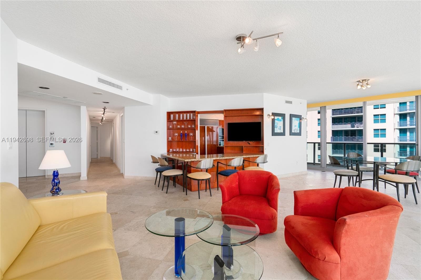 1455 Ocean Dr # 1009, Miami Beach FL 33139 — 70