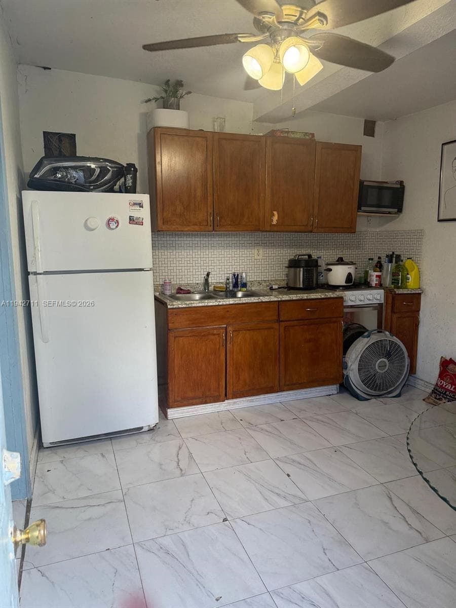 2118 NW 86th St, Miami FL 33147 — 7