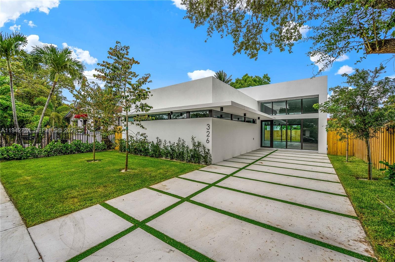 326 NW 40th St, Miami FL 33127 — 3