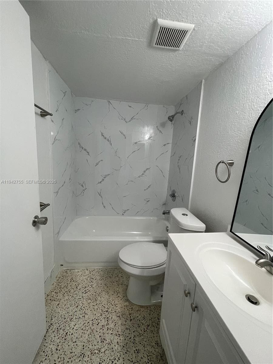 142 SW 18th Ave # 19, Miami FL 33135 — 23
