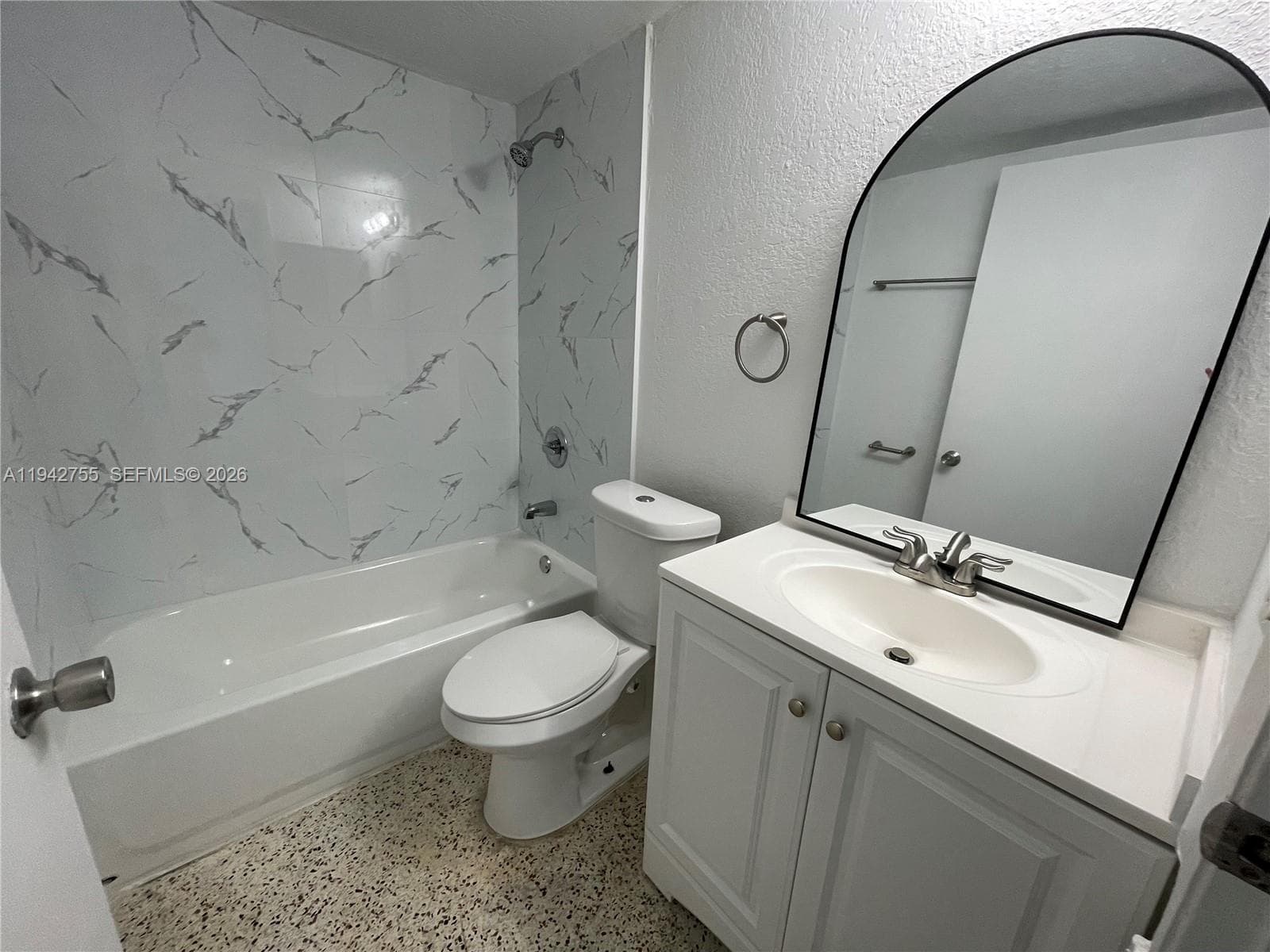 142 SW 18th Ave # 19, Miami FL 33135 — 26