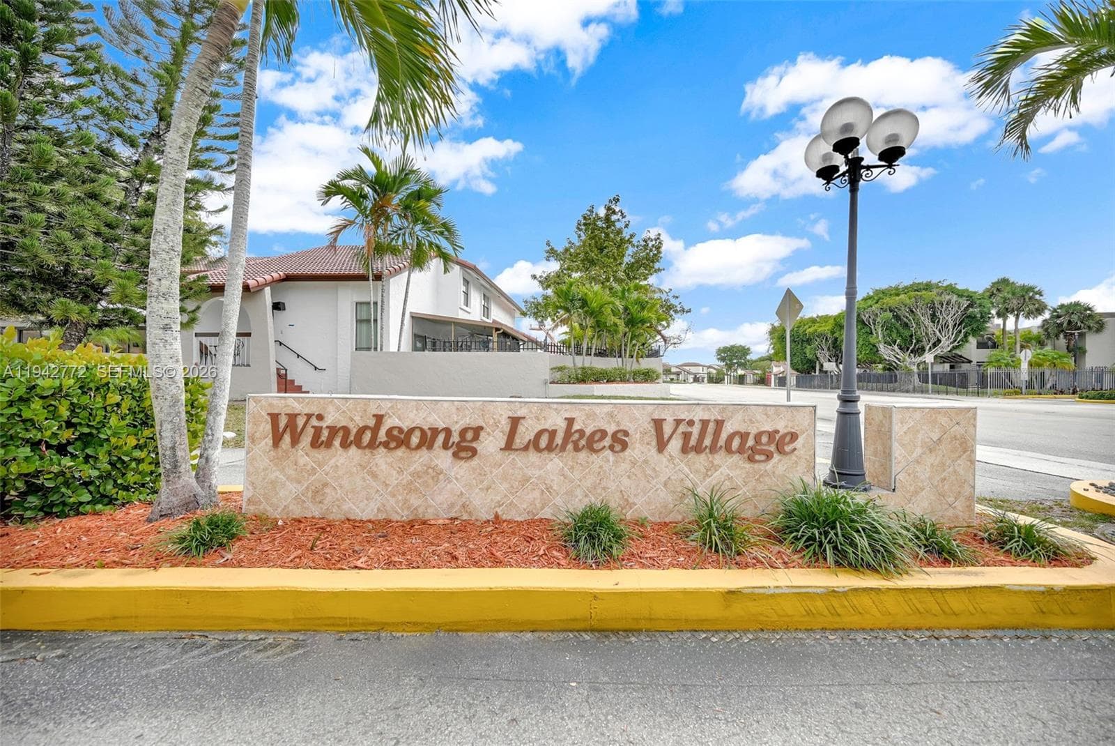 9907 NW 9th St Cir # 20, Miami FL 33172 — 2