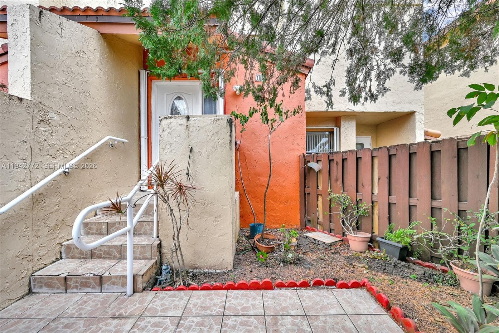 9907 NW 9th St Cir # 20, Miami FL 33172 — 7