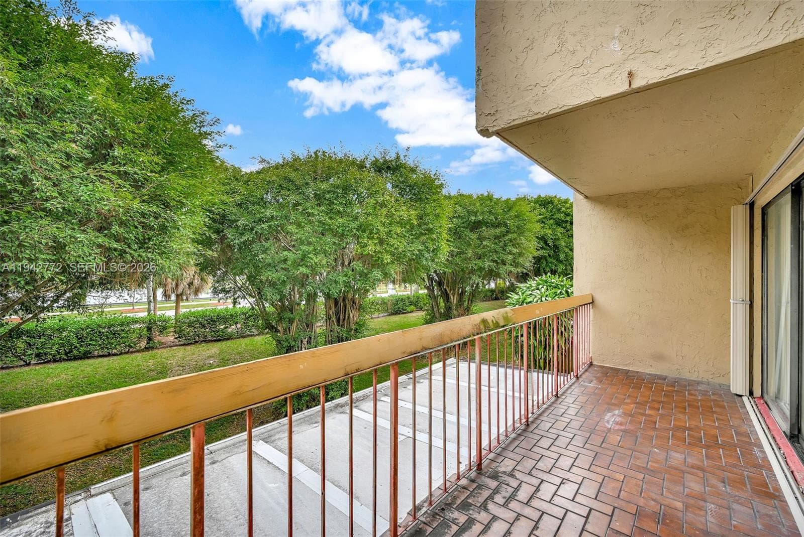 9907 NW 9th St Cir # 20, Miami FL 33172 — 63