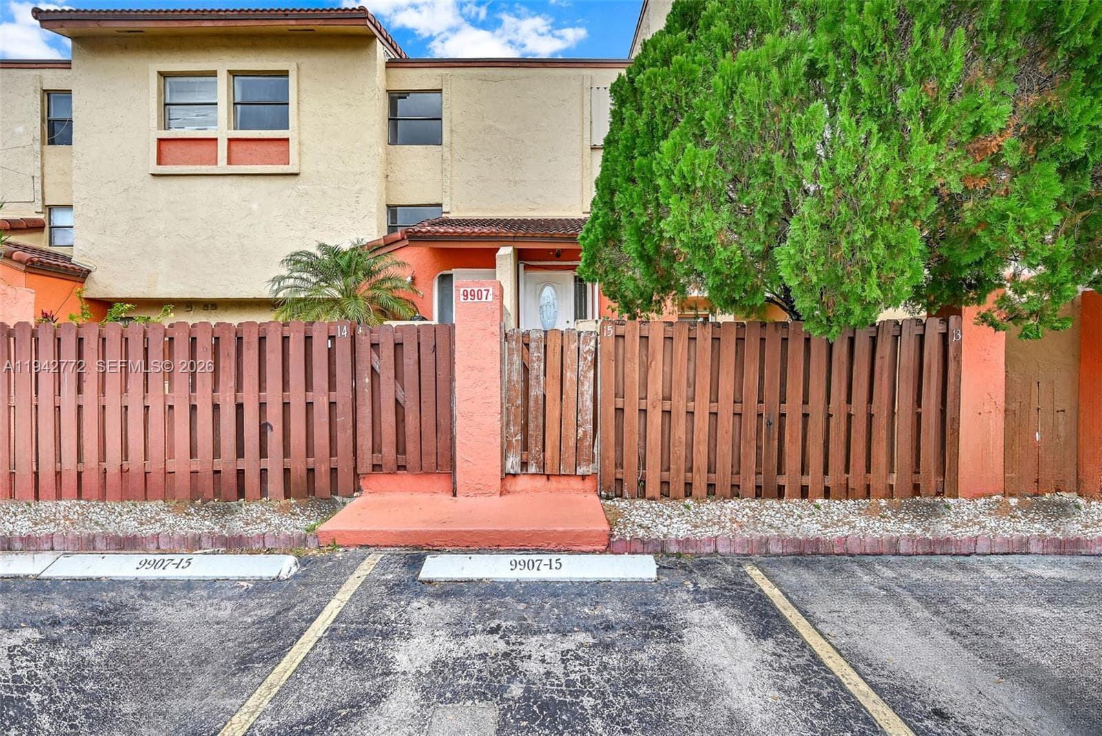 9907 NW 9th St Cir # 20, Miami FL 33172 — 5