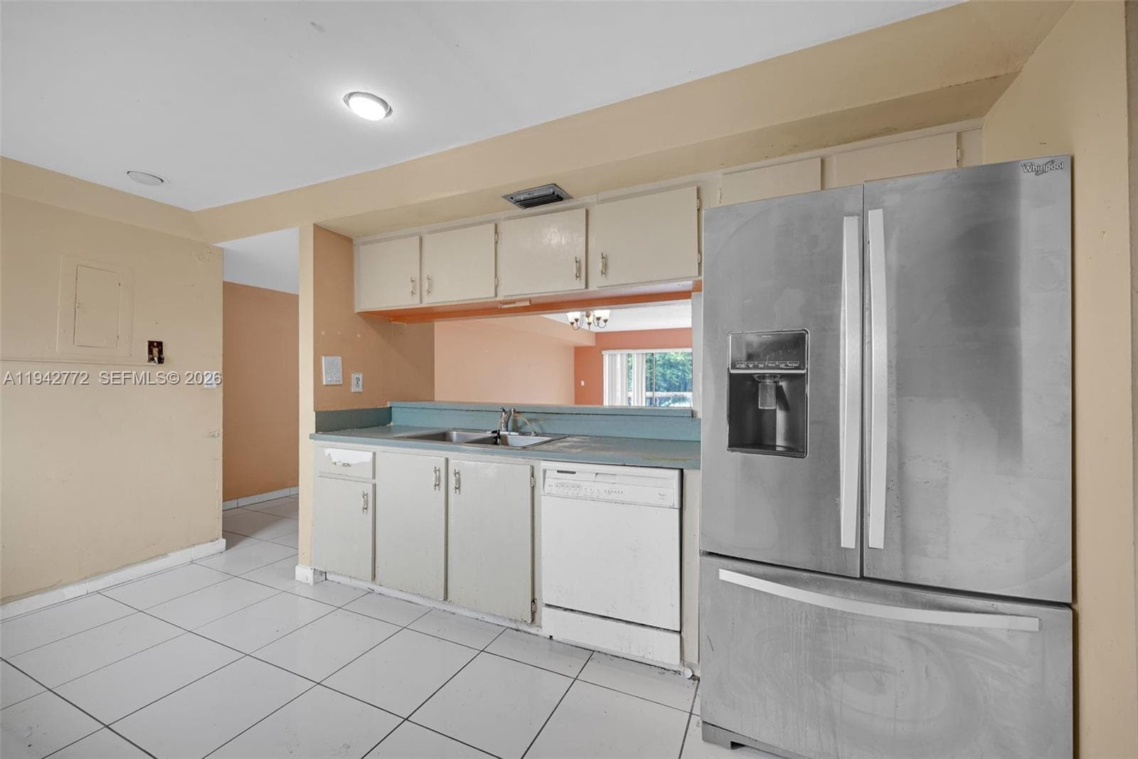 9907 NW 9th St Cir # 20, Miami FL 33172 — 24