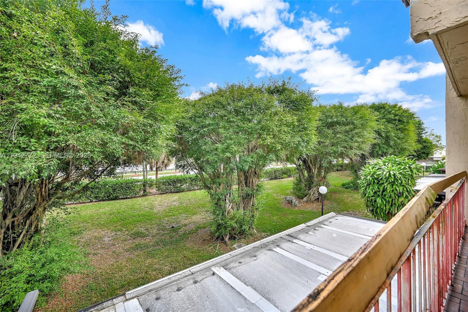 9907 NW 9th St Cir # 20, Miami FL 33172 — 61