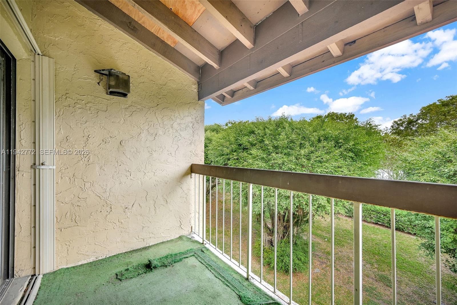 9907 NW 9th St Cir # 20, Miami FL 33172 — 50