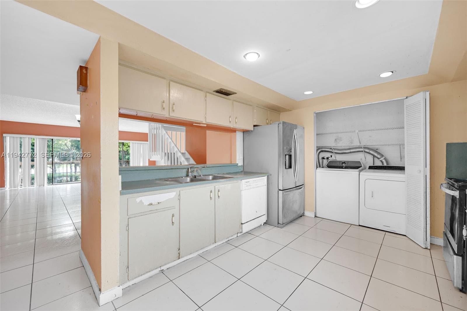 9907 NW 9th St Cir # 20, Miami FL 33172 — 19