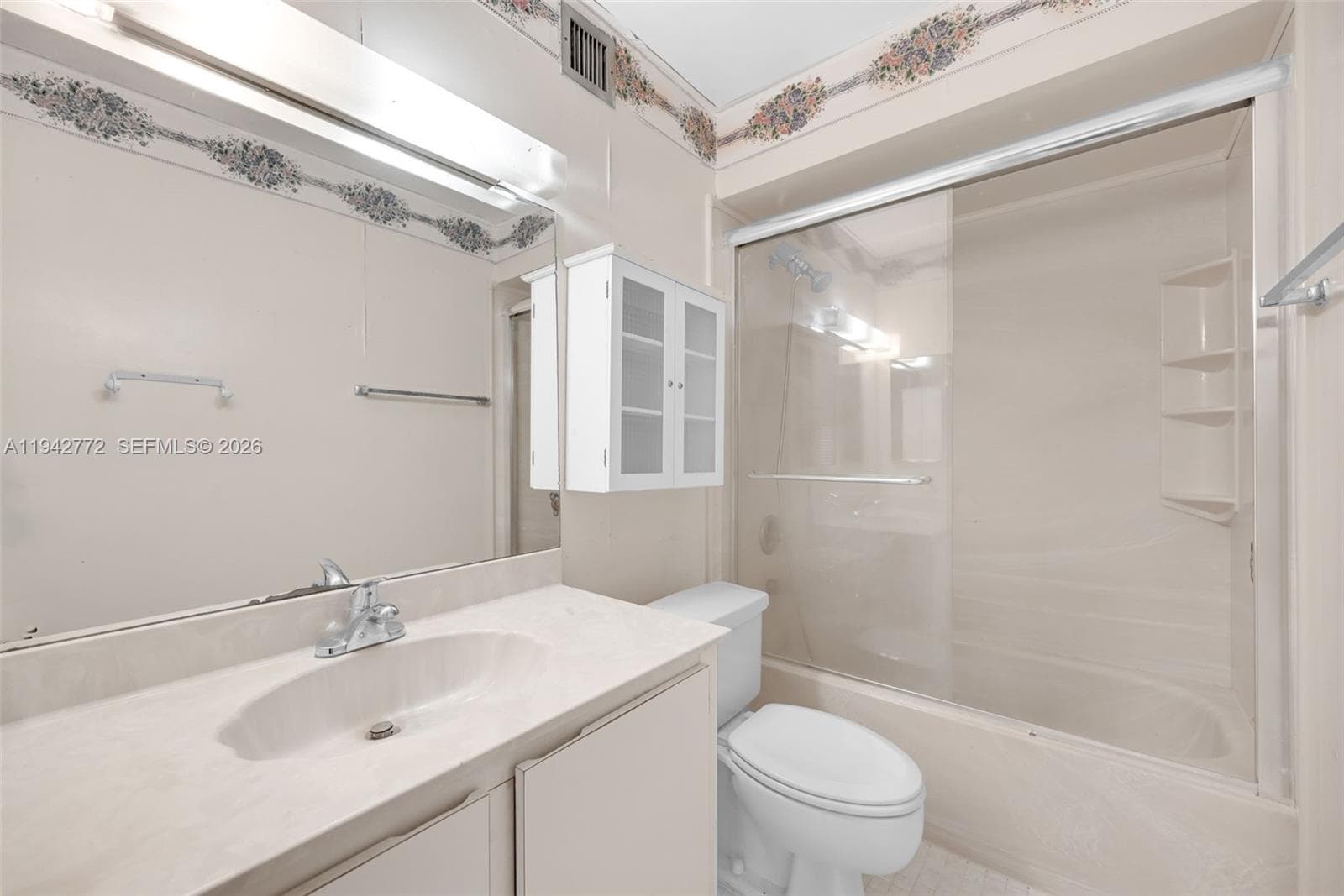 9907 NW 9th St Cir # 20, Miami FL 33172 — 40