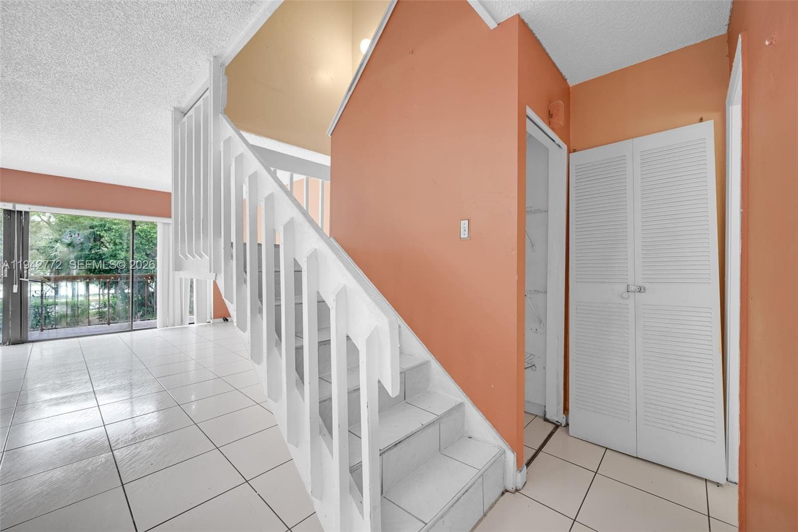 9907 NW 9th St Cir # 20, Miami FL 33172 — 25