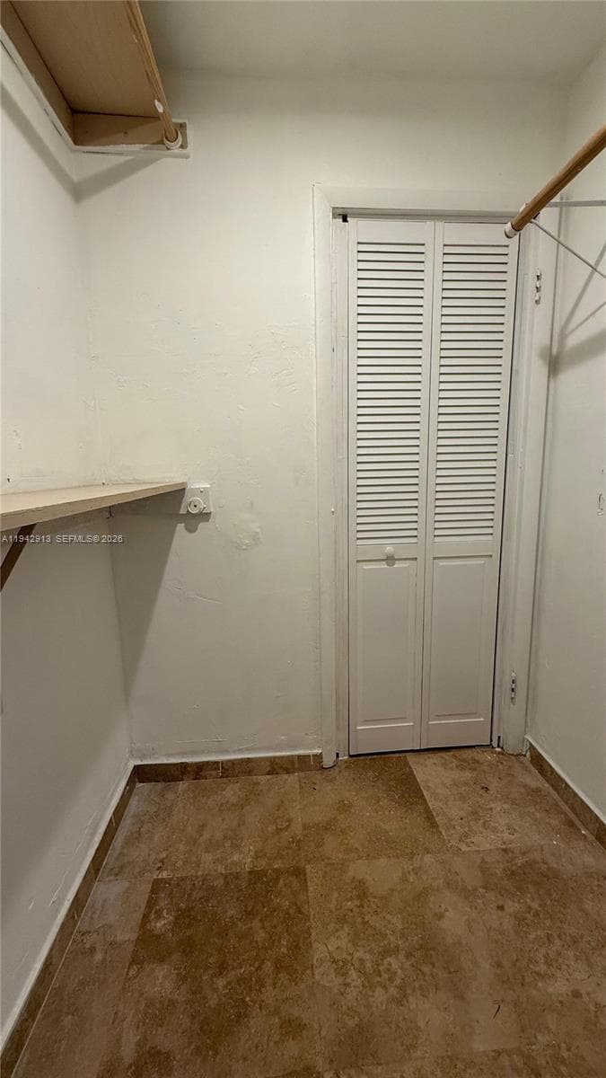 1400 NE 191st St # 310, Miami FL 33179 — 5
