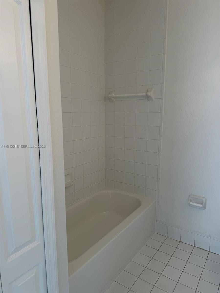 1656 SE 29th Ct # 100, Homestead FL 33035 — 6