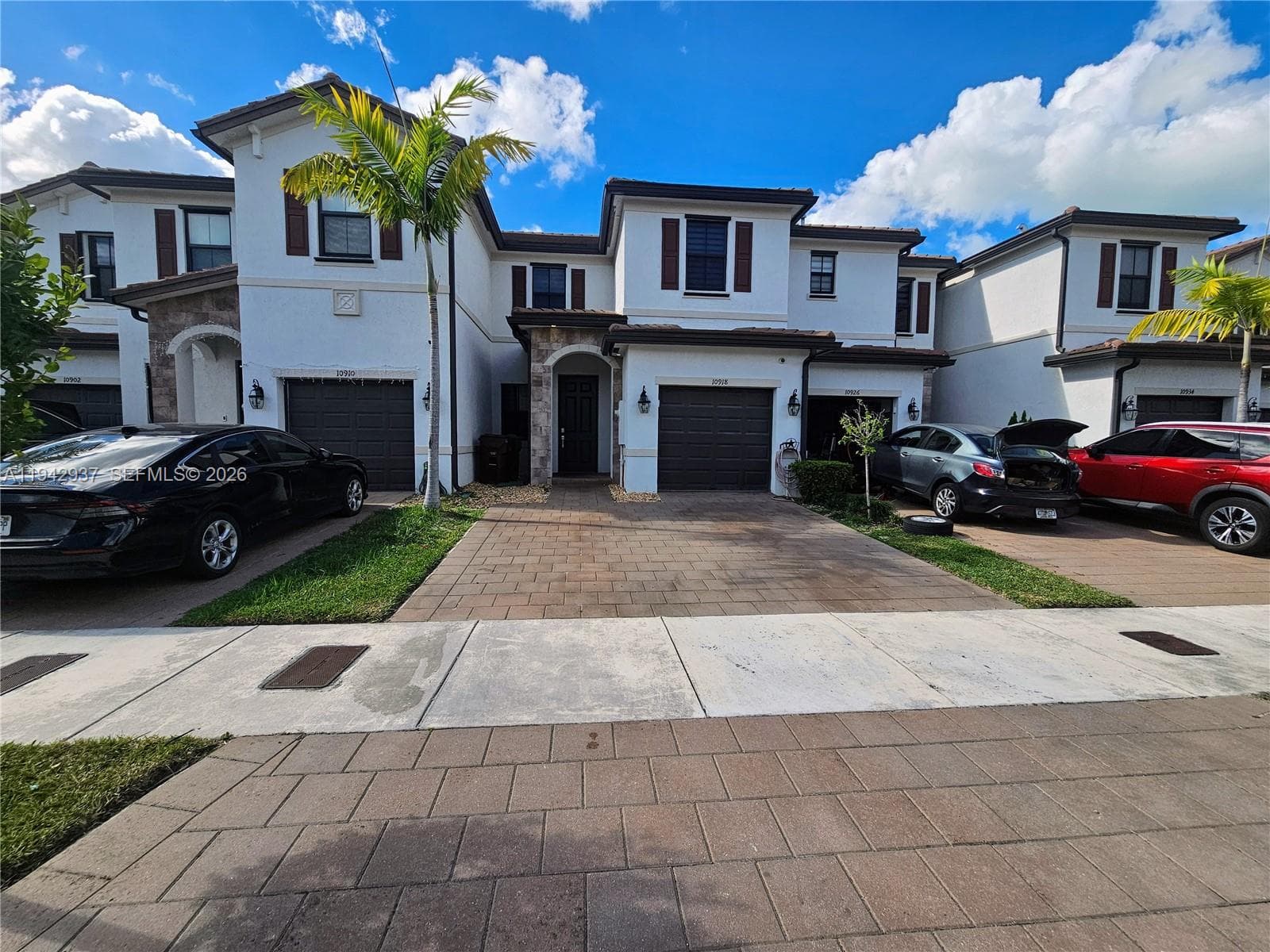 10918 W 33rd Way, Hialeah FL 33018 — 1